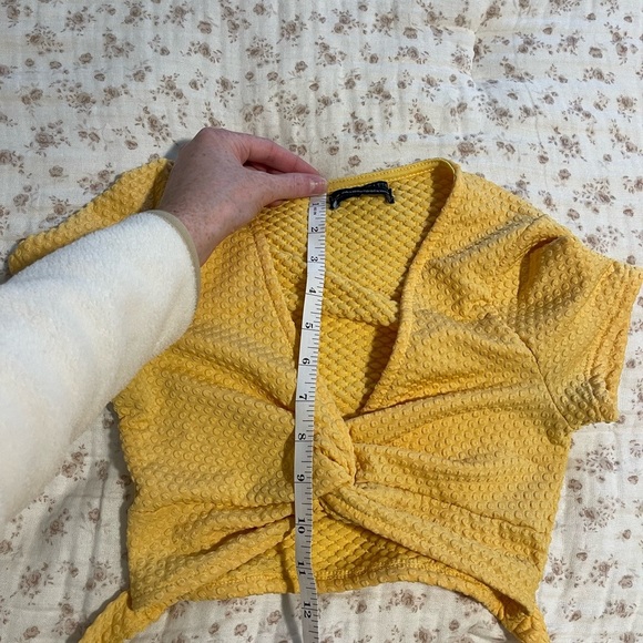 Urban Outfitters Mustard Wrap Crop Top - Picture 5 of 5